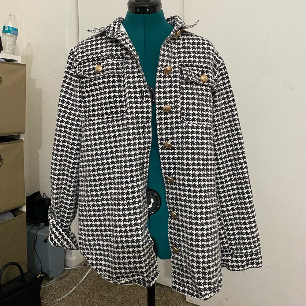 Misguided long sleeve printed button down shirt